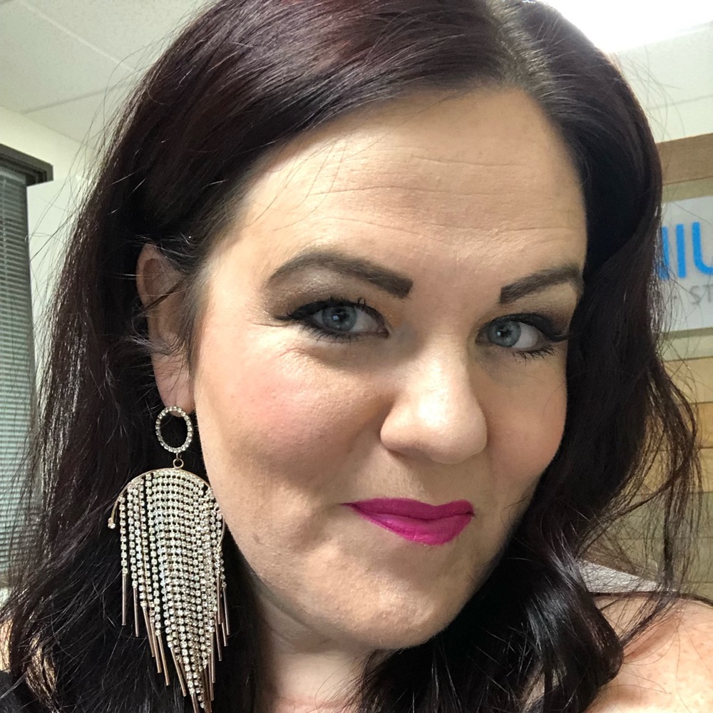 Meet your Posher, Lyndsie
